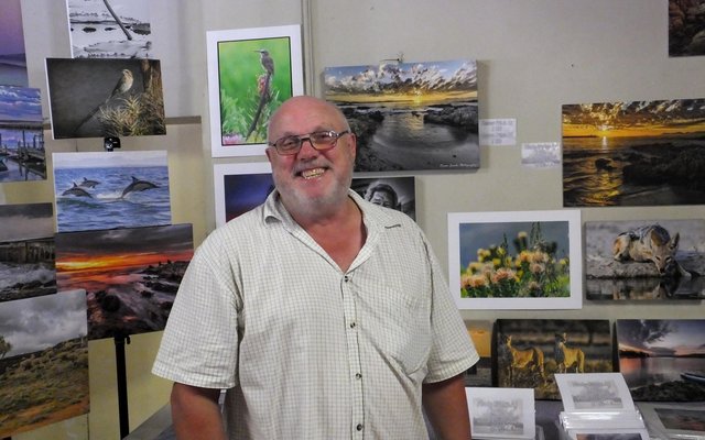 Riaan Jacobs sorg vir puik fotoâ€™s vir Bâ€™Bos Plaasmark se Facebook-blad